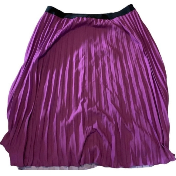 Antthony Original LHoliday Skirt - Picture 2 of 13
